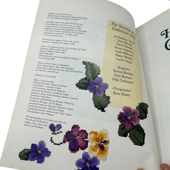Vanessa-Anns Holidays In Cross-Stitch Book By Oxmoor House 1994 - Picture 3 of 6